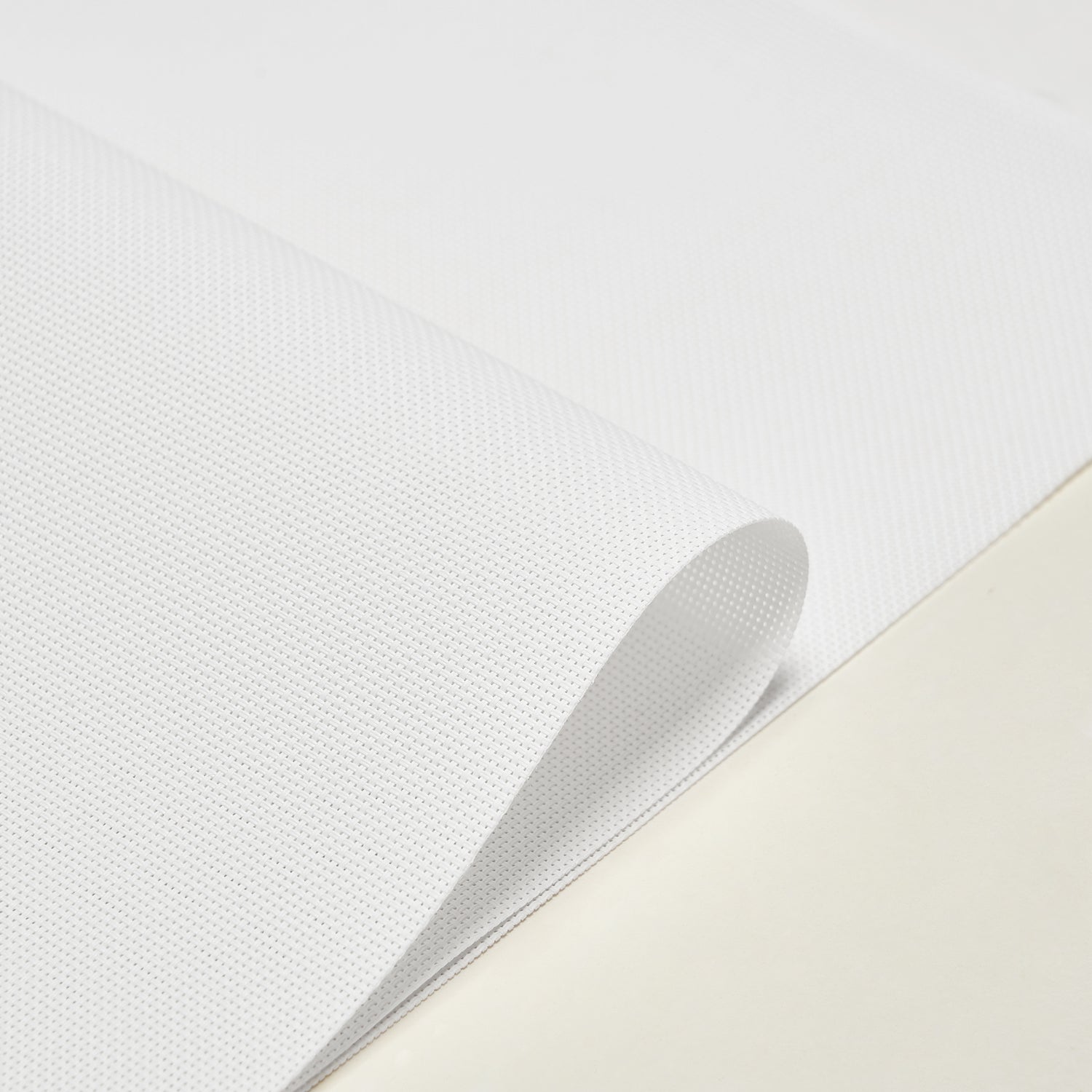 Sunscreen Fabric Becomes a Preferred Choice for Roller Blind Manufacturers Worldwide
