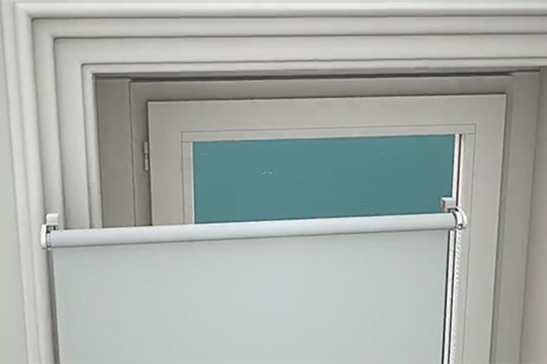 How to change your manual roller blinds to motorized roller blinds