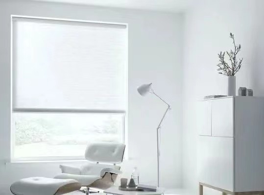 What are the uses of roller blinds originating in Europe1