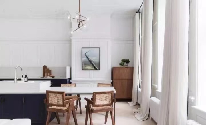 What kind of curtains are good choices for living room10