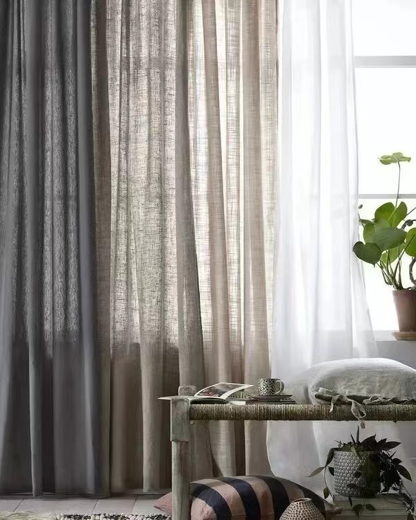What kind of curtains are good choices for living room13